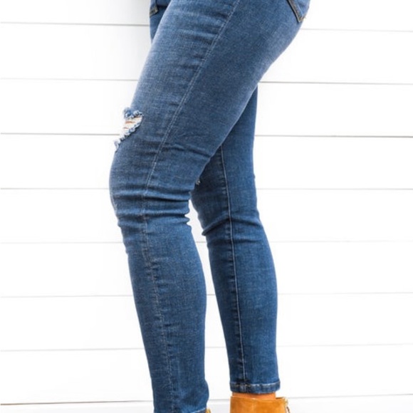 Cargo Patch pocket high rise skinny jeans by Judy Blue - Picture 4 of 10